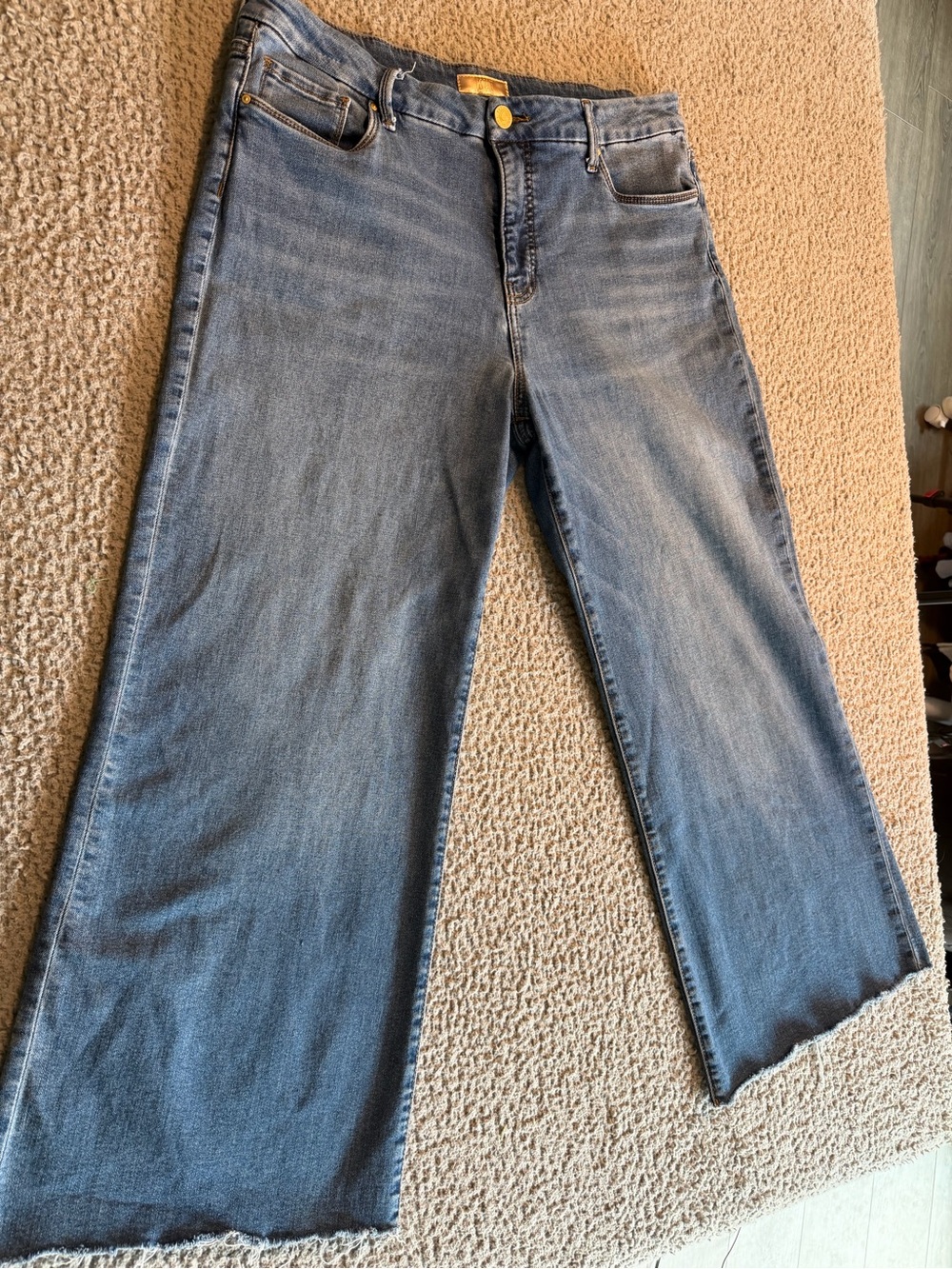 Kut from the Kloth Faded Blue Wide-Leg Jeans